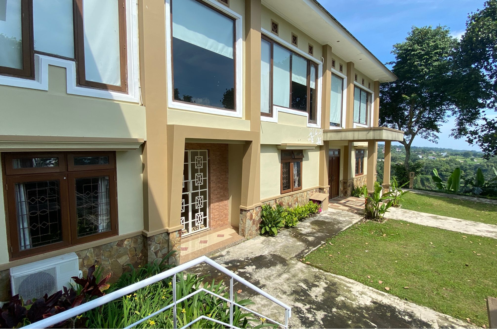 Kamar Barak Dormitory