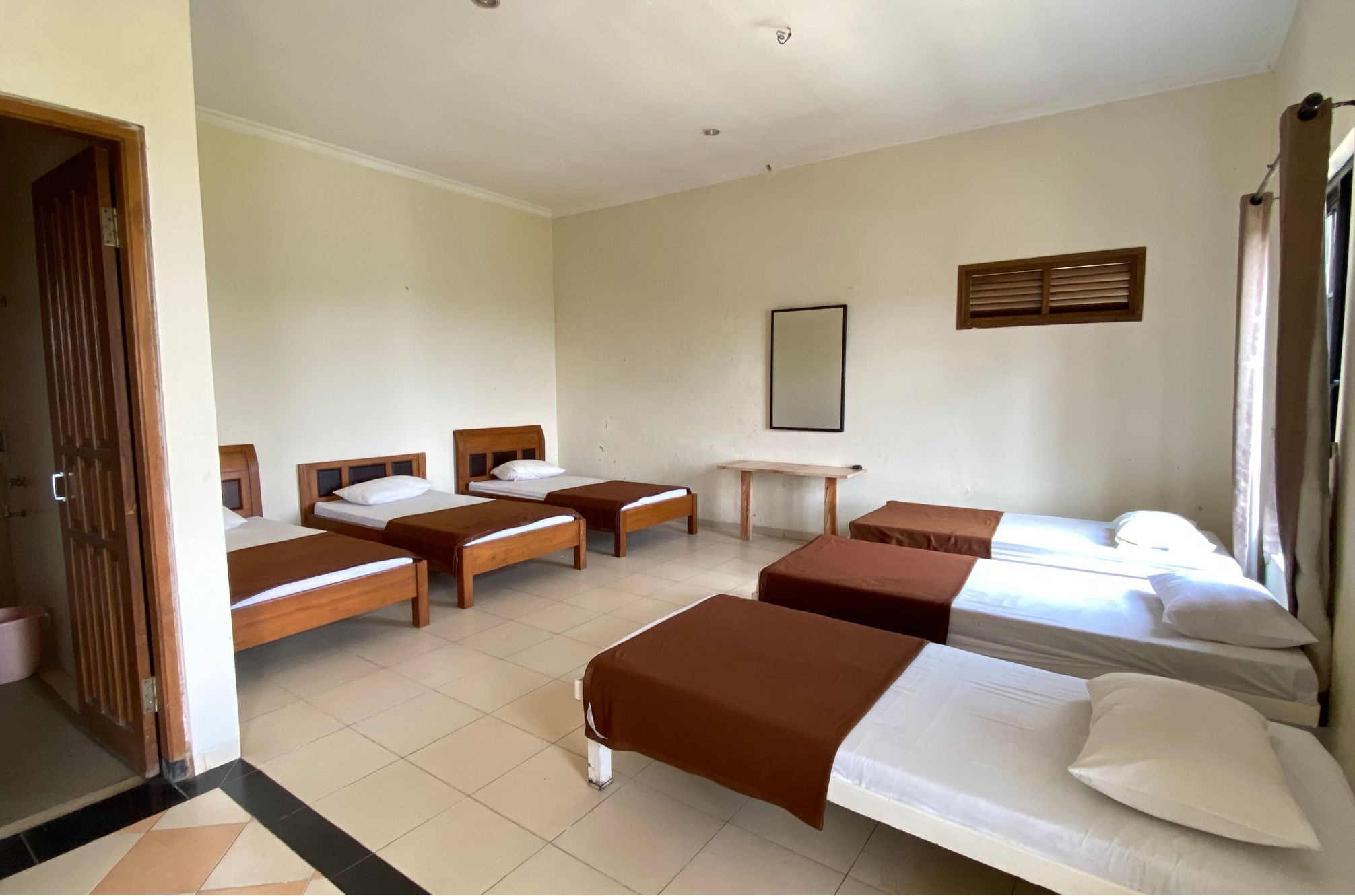Kamar Barak Greensky