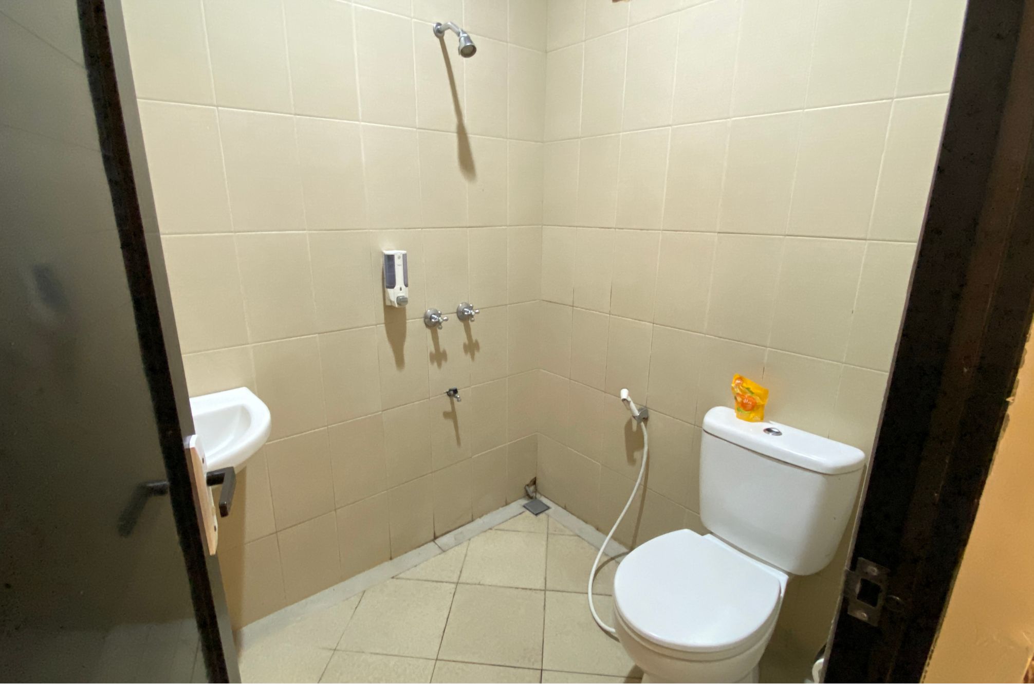Kamar Barak Dormitory